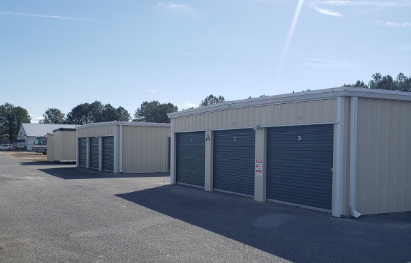 Facility photo: //images.sparefoot.com/medium/22696063fe65a0d40c4.jpg
