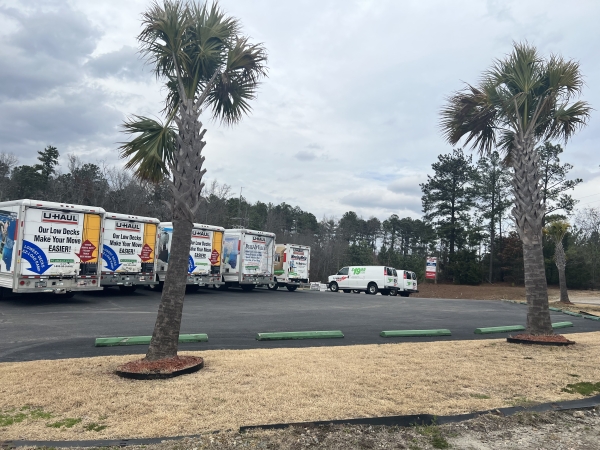 Facility photo: //images.sparefoot.com/medium/22696563f67c7e63a2b.jpg