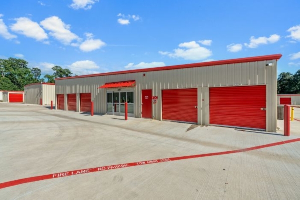 Facility photo: //images.sparefoot.com/medium/2269716895fb87485c9.jpg