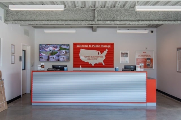 Facility photo: //images.sparefoot.com/medium/2269836936dc7f55309.jpg