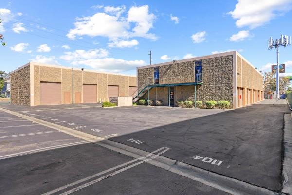Facility photo: //images.sparefoot.com/medium/22698863e411262902c.jpg