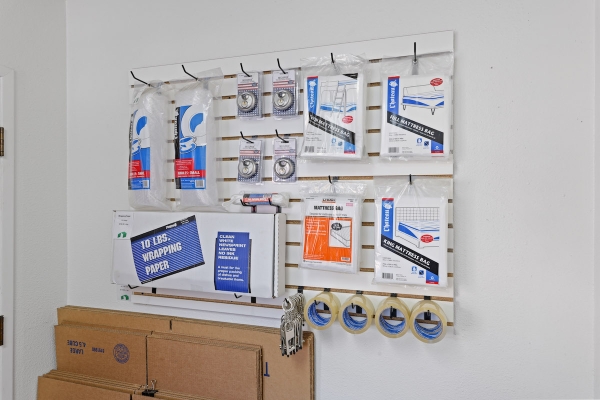 Facility photo: //images.sparefoot.com/medium/22698863e4112cd42e9.jpg
