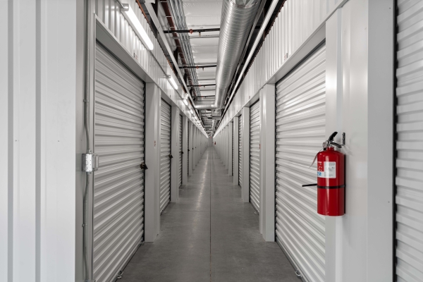 Facility photo: //images.sparefoot.com/medium/2269916895fafe2dc08.jpg