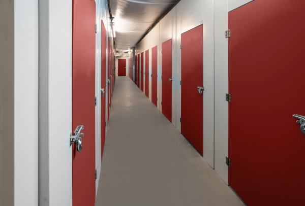 Facility photo: //images.sparefoot.com/medium/227091651c40d844bfc.jpg