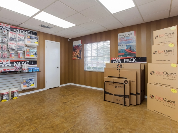 Storage Units at StorQuest - Tampa/Manhattan - 5002 South Manhattan Avenue