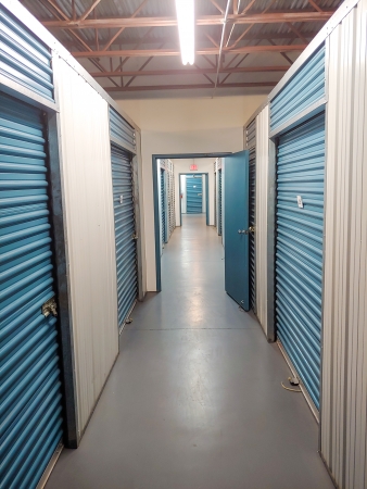 Storage Units at StorQuest Express - Tampa/Platt - 1600 West Platt Street