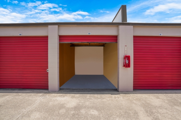 Storage Units at StorQuest Express - Sacramento / Wyda - 2060 Wyda Way
