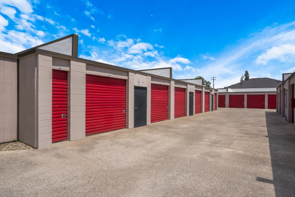 Storage Units at StorQuest Express - Sacramento / Wyda - 2060 Wyda Way