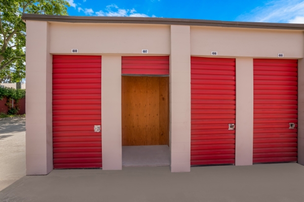 Storage Units at StorQuest Express - Sacramento / Wyda - 2060 Wyda Way