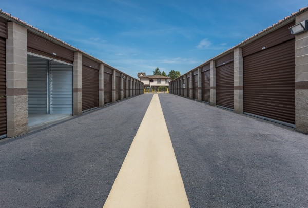 Storage Units at StorQuest - Aurora / Alameda - 16650 East Alameda Parkway