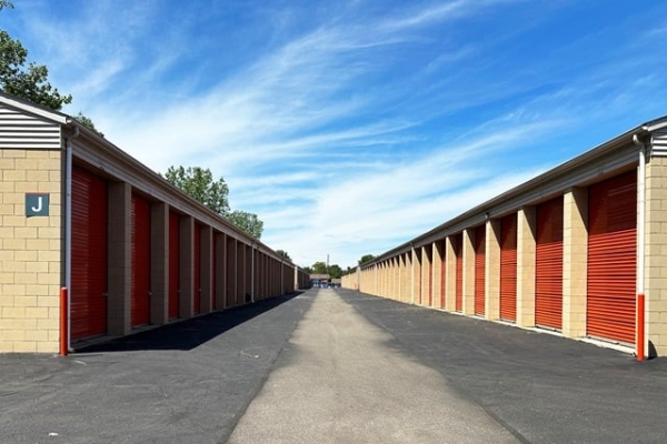 Facility photo: //images.sparefoot.com/medium/2272916877a4e65058e.jpg