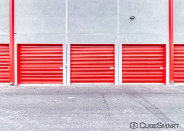 Storage Units at CubeSmart Self Storage - 3251 North Dapple Gray Road - 3251 North Dapple Gray Road