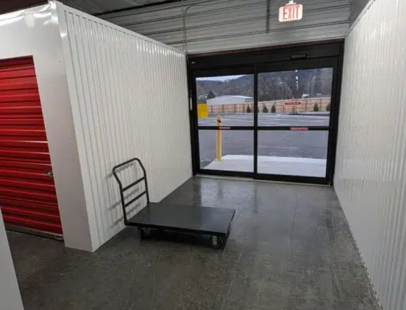 Facility photo: //images.sparefoot.com/medium/22741968c826ac735cd.png