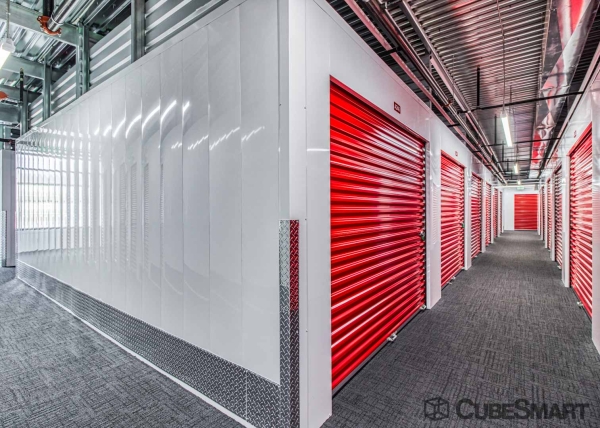 Facility photo: //images.sparefoot.com/medium/22759968a812d50d563.jpg