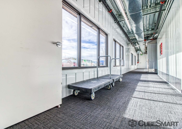 Facility photo: //images.sparefoot.com/medium/227599693d19e8e0b1e.jpg