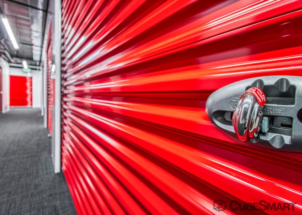 Facility photo: //images.sparefoot.com/medium/227599693d19edac632.jpg