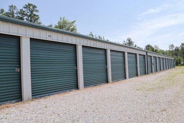 Facility photo: //images.sparefoot.com/medium/22760768cc6f4145f73.jpg