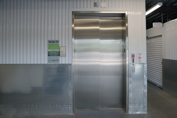 Facility photo: //images.sparefoot.com/medium/227608656619398b276.jpg