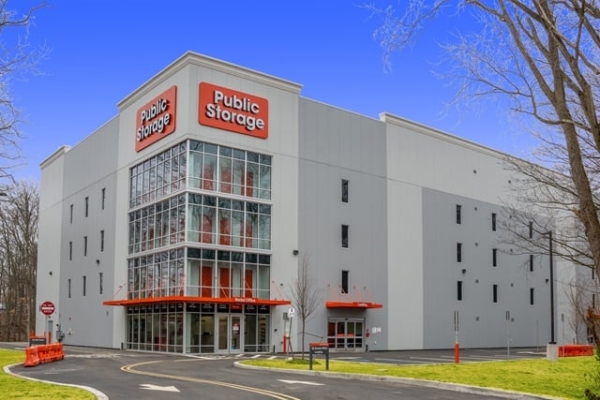 Facility photo: //images.sparefoot.com/medium/227616693c269160bc9.jpg