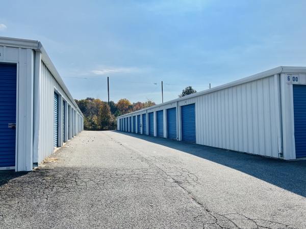 Storage Units at USA Storage Centers - Brown's Bridge - 4680 Browns Bridge Road