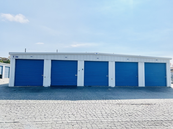 Storage Units at USA Storage Centers - Brown's Bridge - 4680 Browns Bridge Road