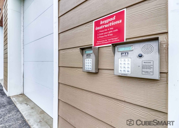Facility photo: //images.sparefoot.com/medium/227636686f81692c784.jpg