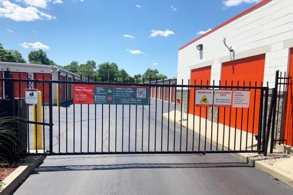 Storage Units at Public Storage - Indianapolis - 5030 N Keystone Ave - 5030 N Keystone Ave