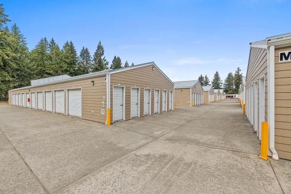 Facility photo: //images.sparefoot.com/medium/22793968c307bb27583.jpg