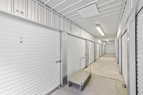 Facility photo: //images.sparefoot.com/medium/22793968c30873938f2.jpg