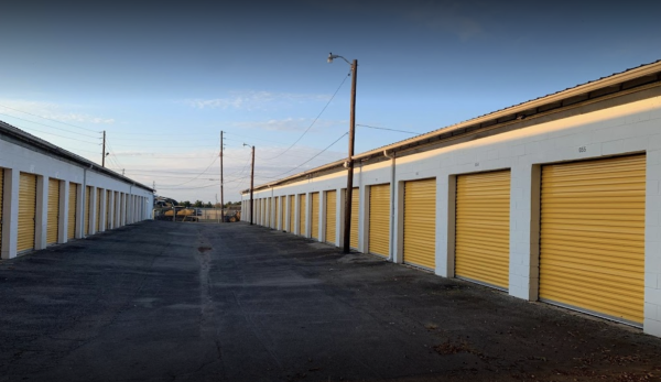Storage Units at Gray Line Storage - Macon - 5410 Hawkinsville Rd