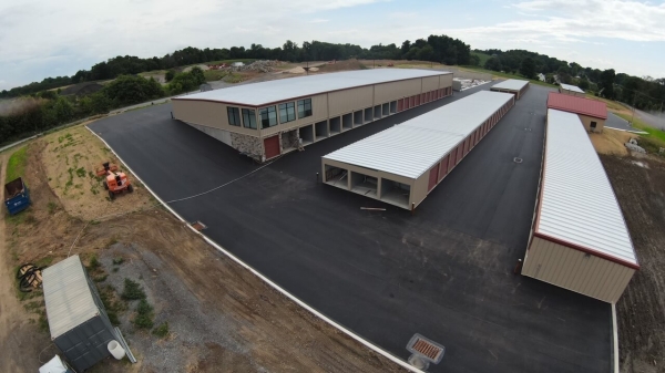 Facility photo: //images.sparefoot.com/medium/2280916504bd6e0d9d1.jpeg