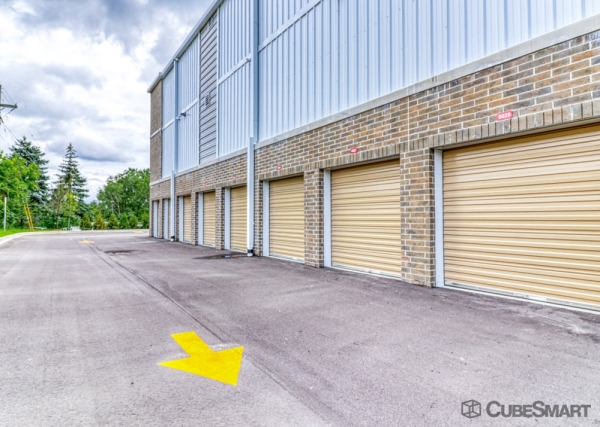 Facility photo: //images.sparefoot.com/medium/22811068833f3956d36.jpg