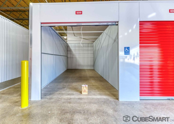 Facility photo: //images.sparefoot.com/medium/228113686f71629020e.jpg