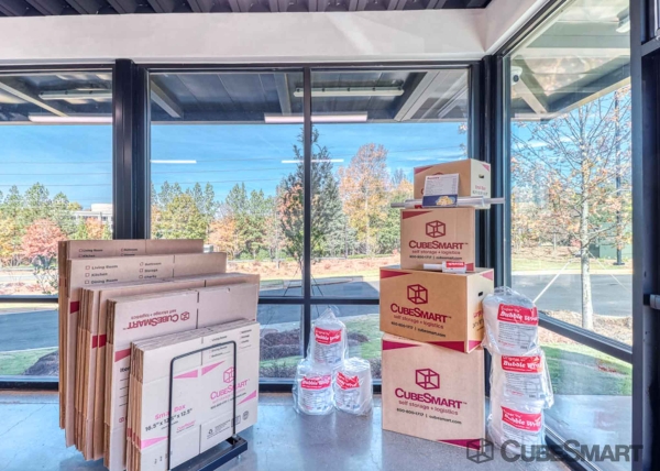 Facility photo: //images.sparefoot.com/medium/228152688b1af961861.jpg