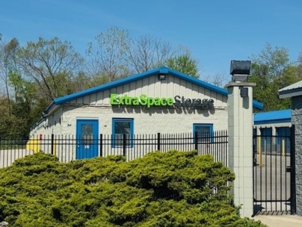 Facility photo: //images.sparefoot.com/medium/2283226859c5051ff4d.jpg