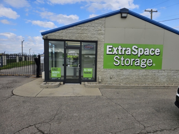 Facility photo: //images.sparefoot.com/medium/22832969e372e730054.jpg