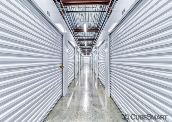 Facility photo: //images.sparefoot.com/medium/228367688333c08af91.jpg
