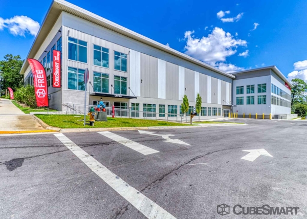 Storage Units at CubeSmart Self Storage - 807 High Road - 807 High Road