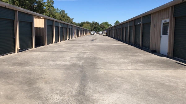 Storage Units at Storage Direct Self Storage - Willowbrook - 9250 Mills Road