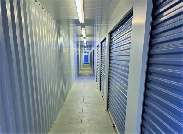 Facility photo: //images.sparefoot.com/medium/2283956478e5a3ada29.jpeg