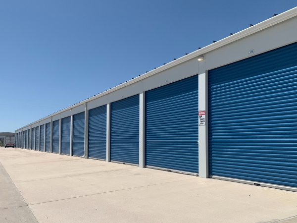 Facility photo: //images.sparefoot.com/medium/2283956661d96a38ae5.jpg