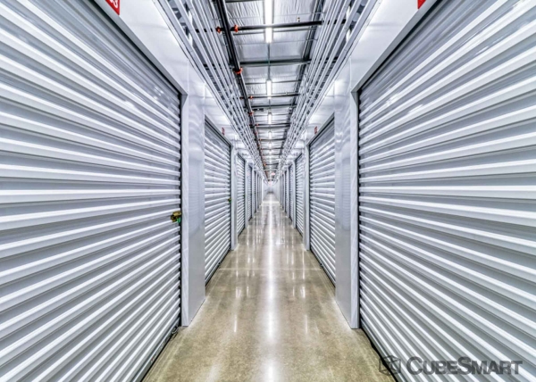 Facility photo: //images.sparefoot.com/medium/2284626901f6a6187e4.jpg