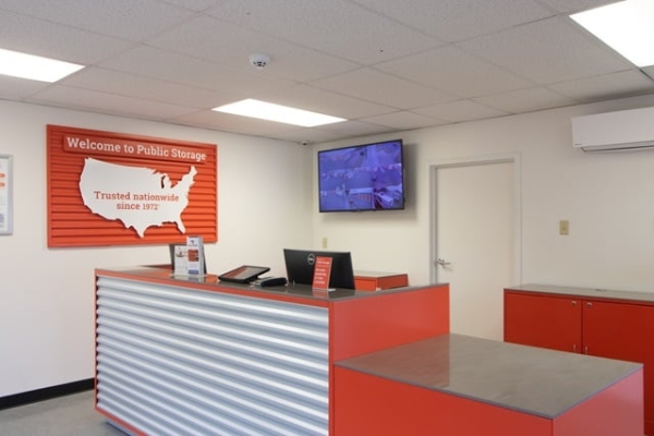 Facility photo: //images.sparefoot.com/medium/228567696504403b949.jpg