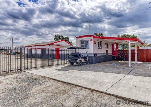 Facility photo: //images.sparefoot.com/medium/228680698addceee469.jpg