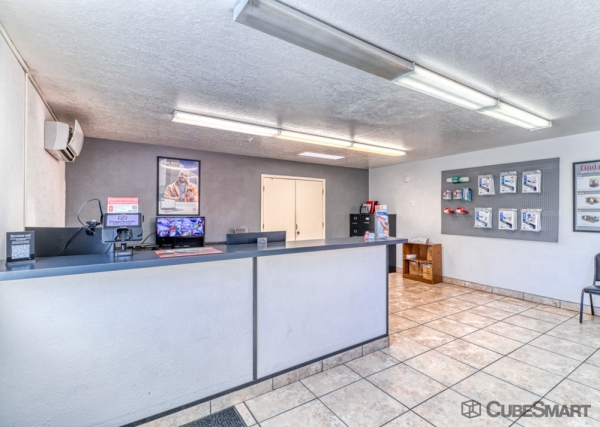 Facility photo: //images.sparefoot.com/medium/2286816903270304638.jpg