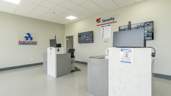 Facility photo: //images.sparefoot.com/medium/22869068c198a6db468.jpg
