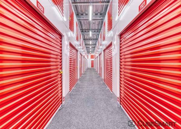 Facility photo: //images.sparefoot.com/medium/22871469fc549f45975.jpg