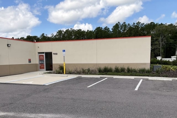 Facility photo: //images.sparefoot.com/medium/2287626884d302c429b.jpg