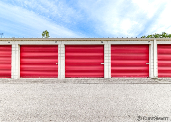 Facility photo: //images.sparefoot.com/medium/228813688c867a668c8.jpg