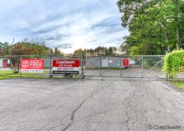 Facility photo: //images.sparefoot.com/medium/22881369789fc94257a.jpg